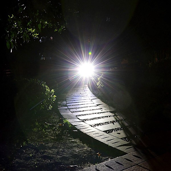 Bärbar vattentät LED-ficklampa, uppladdningsbar via USB KLB