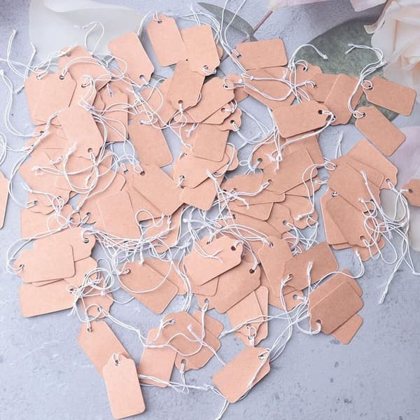 Sowaka 100 kpl Näyttölaput Ripustusnarulla Mini Kraft-paperia