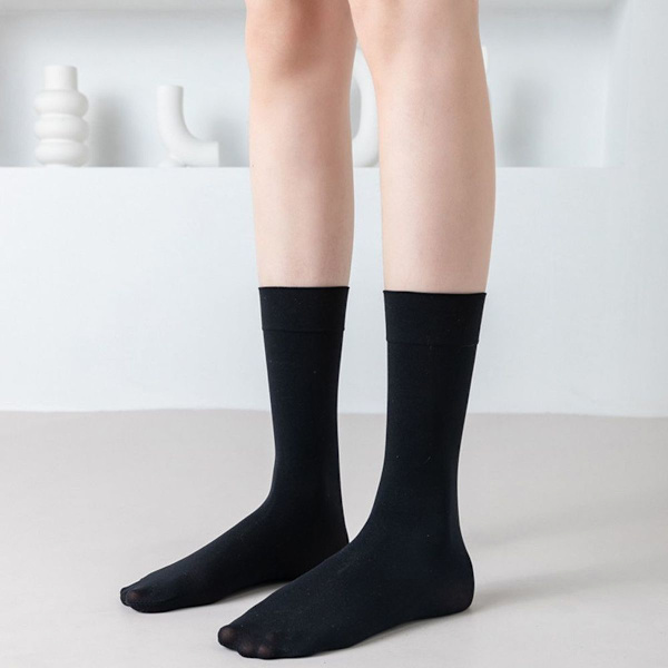 Gennemsigtige silkeknestrømper. Mid-top sokker sorte 27 cm KLB