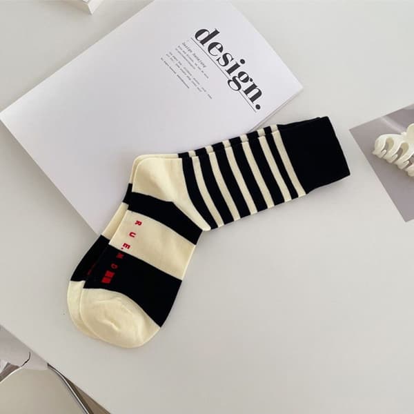Ultimate Athletic Sport Low Top Ankle Socks Thick Black and White KLB