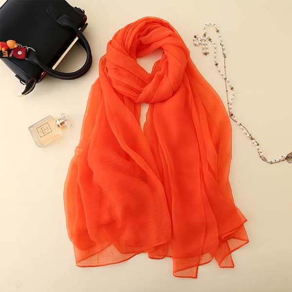 Kvinders tynde dekorative ensfarvede silkes巾 orange