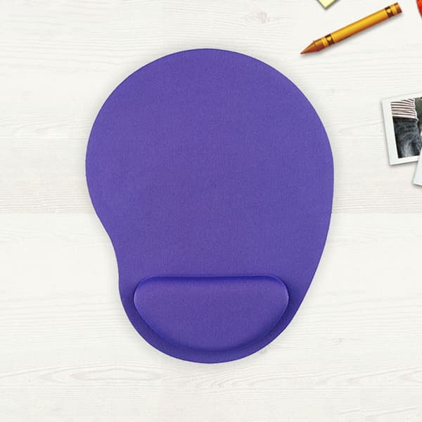 Kontormusematte med gelhåndleddsbeskyttelse. Spillmusematte lilla