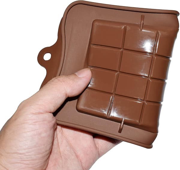 Sæt med 4 madkvalitets silikoneforme til chokolade til æggehvide energibarer.
