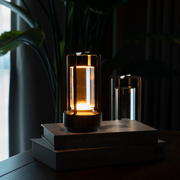 Färger Sladdlös Uppladdningsbar LED-skrivbordslampa med Touch Control - Dekorativ Bärbar Sänglampa för Sovrum, Vardagsrum och Kontor (Silver) KLB