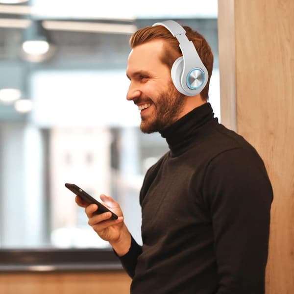 Bluetooth over-ear hörlurar, stereo djup bas, mjuk vit