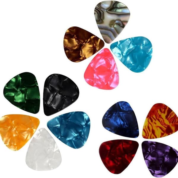 Plektrum Set 8 - Akustiska gitarrplektrum tillverkade av slitstarka material KLB