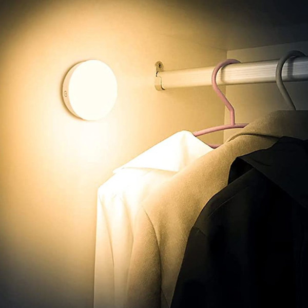 2 kpl kosketusyövaloa, USB-ladattava LED-kaappivalaisin, tarttuu useimpiin kaappeihin kylpyhuoneeseen, makuuhuoneeseen ja pöytätasoon