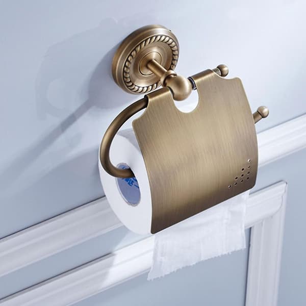Toalettpappershållare med halvstängt lock