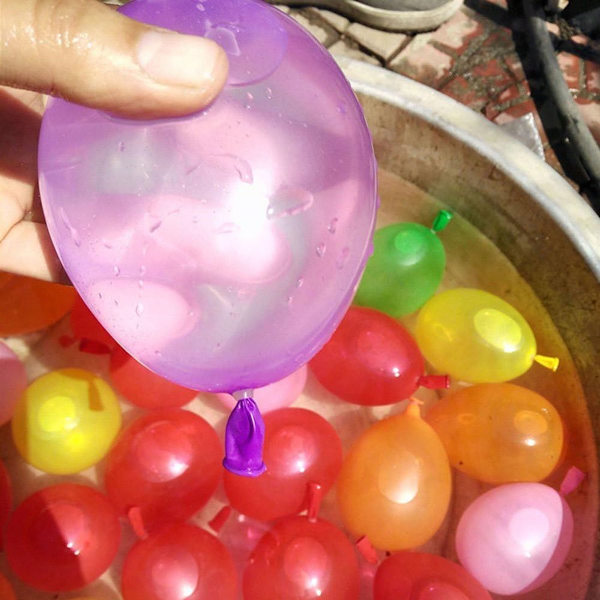Pakke med 500 vandballoner, latex vandballoner i forskellige farver med refills KLB