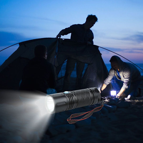 Superljus utomhus LED-ficklampa i aluminiumlegering KLB