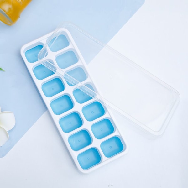 Set med 4 isbitbrickor, form med lättsläppbart lock, blå