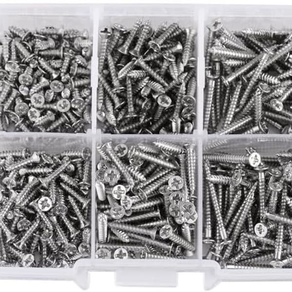 Eske med 800 stk M2 sortimentsskruer KLB
