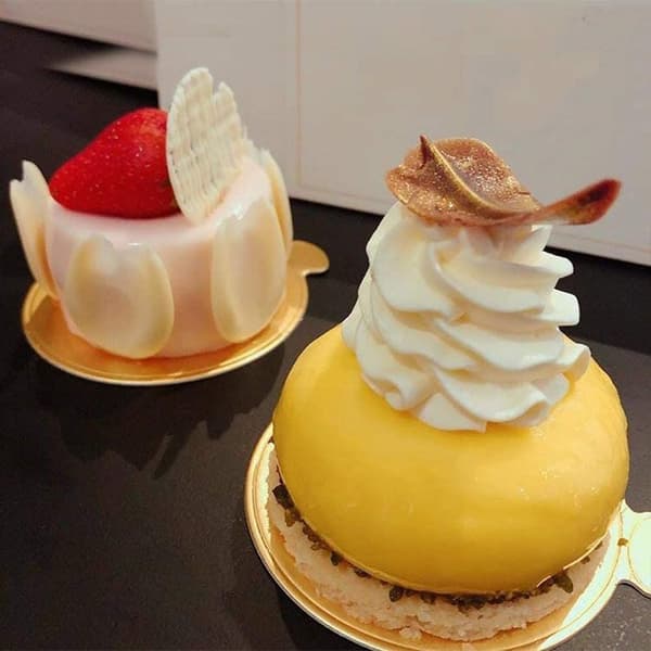 100 st/set Triangulära Mousse Cake-underlägg Papperskoppstårta Dessertbricka Displayställ Bröllop Födelsedagstårta Bakverk Dekorationskit (Runda)