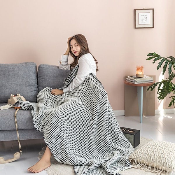 Grovt strikket teppe, mykt, kabelmønster, pledd til sofa
