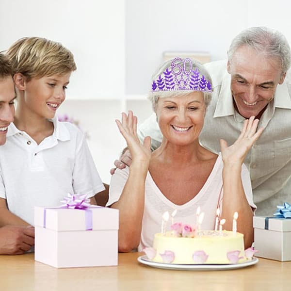 Dame lilla 60-årsdag pannebånd med sash og krone