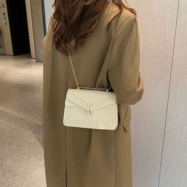 Elegant aften clutch i kunstlæder, foldbar, hvid