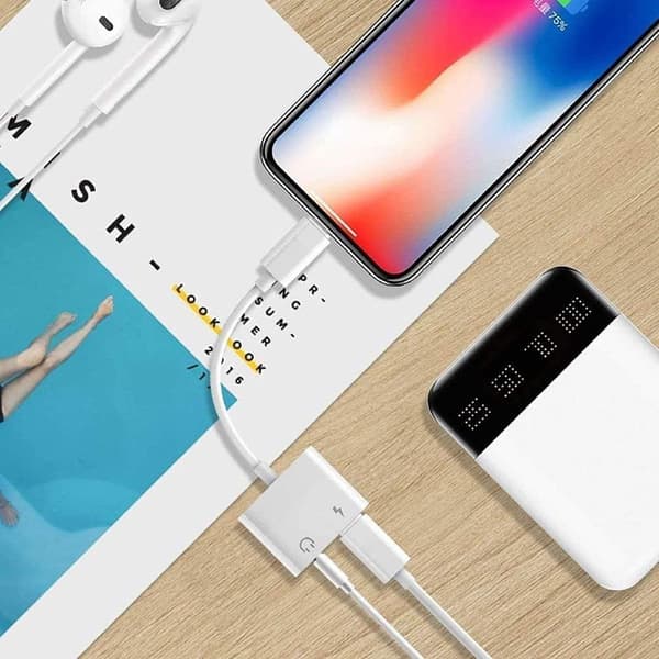 Pakke med 2 hodetelefonadaptere for iPhone, 2-i-1 Lightning til AUX-lyd