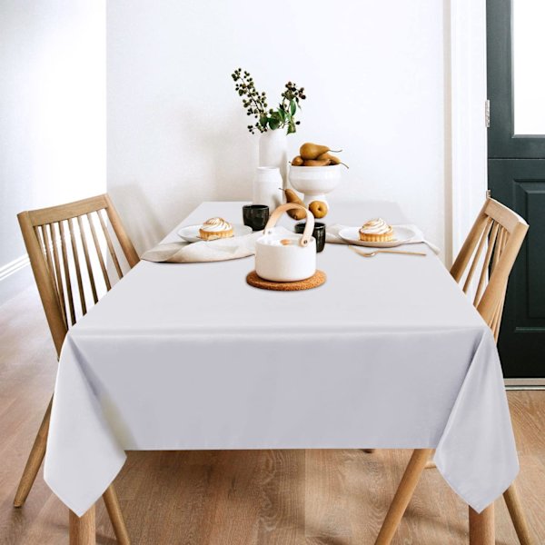 Hvit duksett med 2 stk, 58 x 108 tommer, vaskbar polyester duk flekk- og rynkebestandig for spisebord, buffet og camping