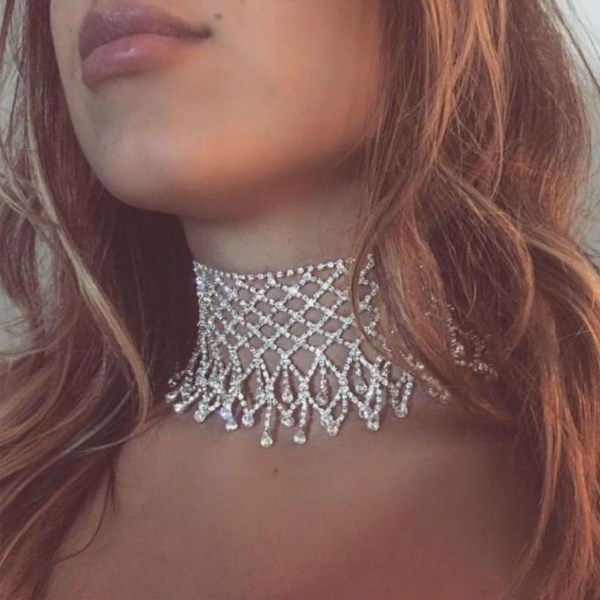Snyggt och elegant halsband för kvinnors banketttillbehör