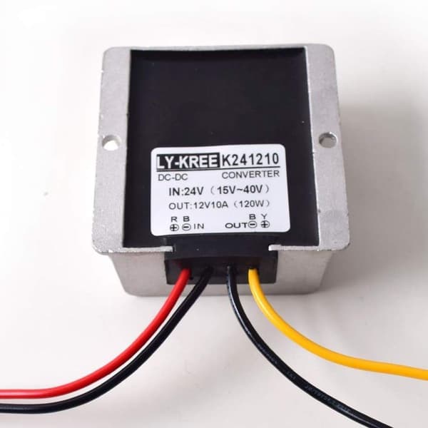 DC 24V - 12V Step Down 10A 120W Virtalähdemuunnin Auton Säädinsovitin KLB:lle