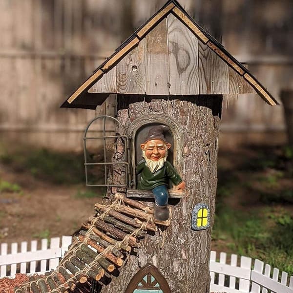 Havegnisse Statue Elf Ud Af Døren Træ Hugger, Have Kiger