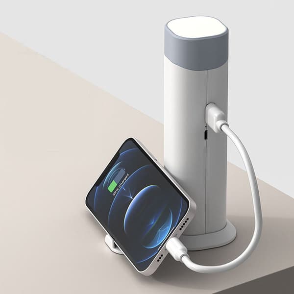 USB LED-bordslampa med ögonskydd, perfekt för sovrummet KLB