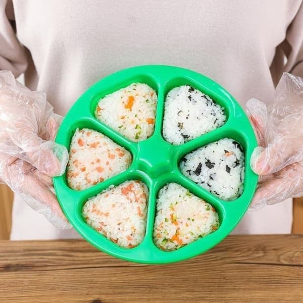 2 kpl 6 in 1 Sushi Triangle Onigiri Bento Box -muotti