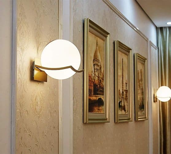 Moderni minimalistinen LED-seinävalaisin, luova lasinen seinävalaisin
