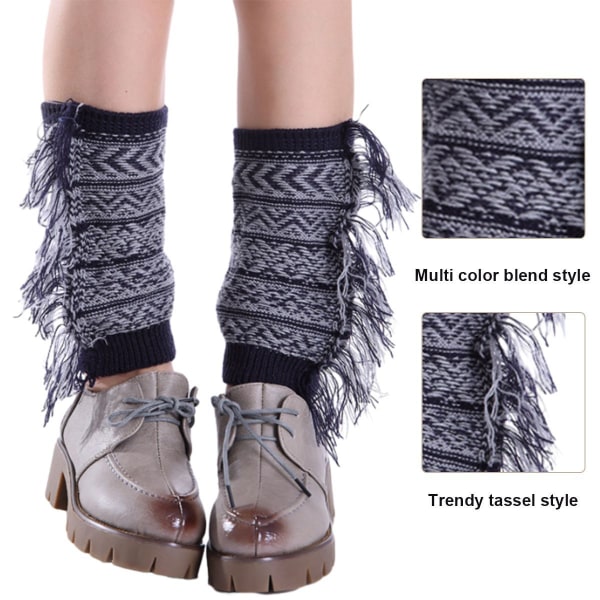 Korte sokketrekk laget av strikket ull i forskjellige farger, blå KLB
