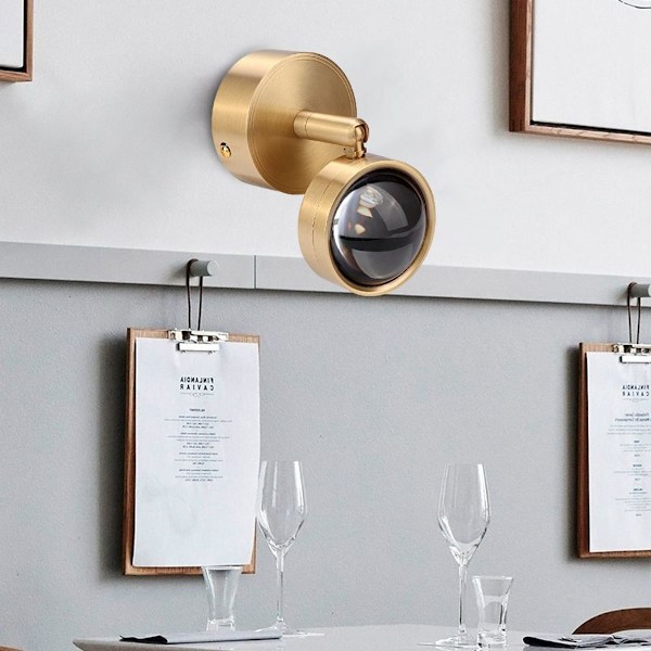 Enkel kobbervegglampe for korridortrapp KLB