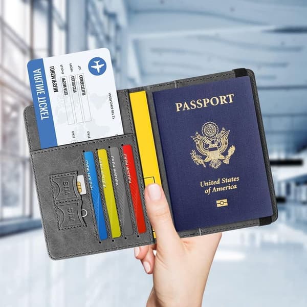 Passfodral, Czyan konstläder skyddande passfodral med RFID-blockering