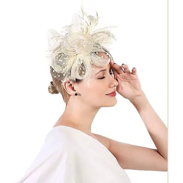 Beige fjær blomst mesh fascinator hatt med hårklips bryllup hårtilbehør for kvinner jenter