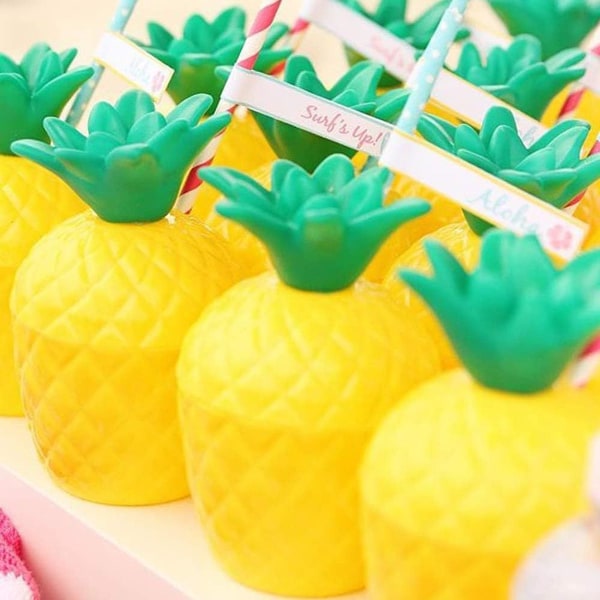 12-osainen muovinen ananaskuppi sopii kesän KLB:hen