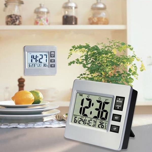Digital Luminous Elektronisk Nattväckarklocka Tyst Miniklocka (Silver + Svart)