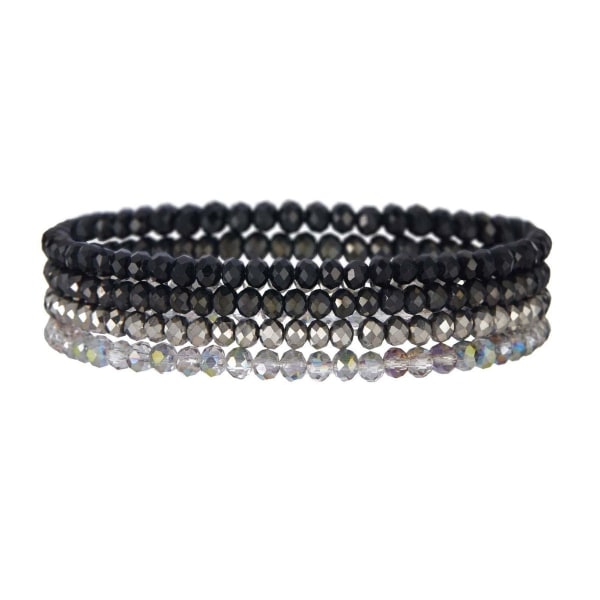 Fyra armband i set för kvinnor