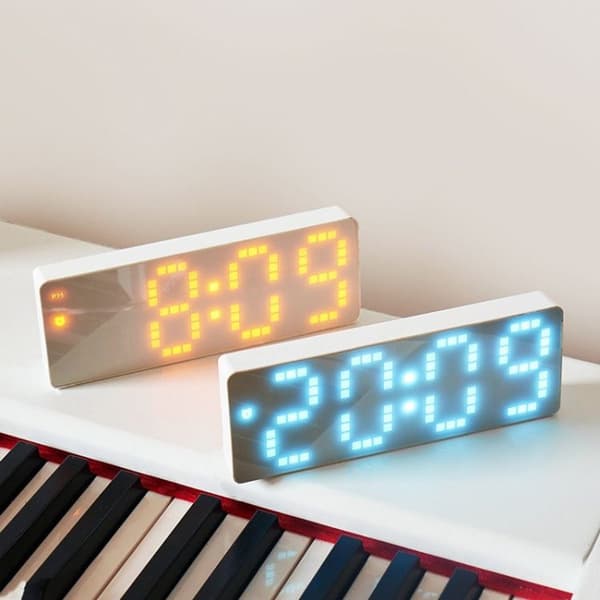 8017 LED-skjerm, lydkontroll, digital alarmklokke, skrivebord multifunksjons tempera