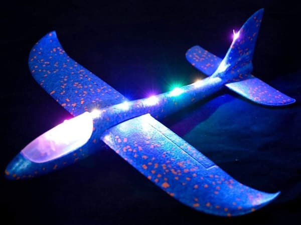 Heitto lentokone LED-valoilla - 47 cm blue