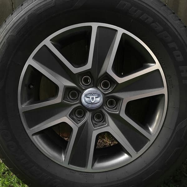 Toyota centrumkåpor / hjulnavsbilsemblem - 4-pack 62mm - Silver textured