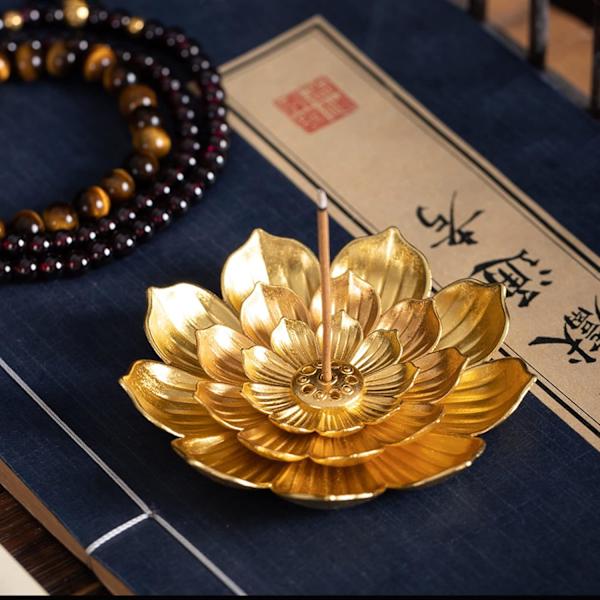 4 kpl Lotus- suitsukepidikettä Tikku suitsukepidike Kartio kierre suitsukepoltin Tikkupidike irrotettavalla tuhkakuppilla kotiin  Teehuone (Kulta)