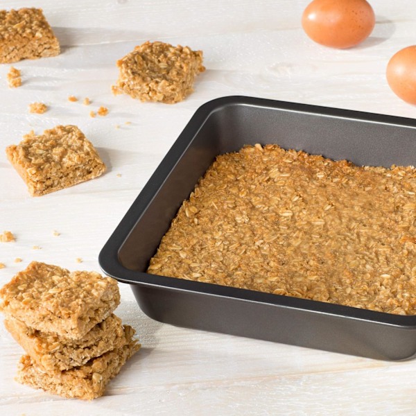 Non-stick firkantet kageform, 22 x 22 x 4,6 cm
