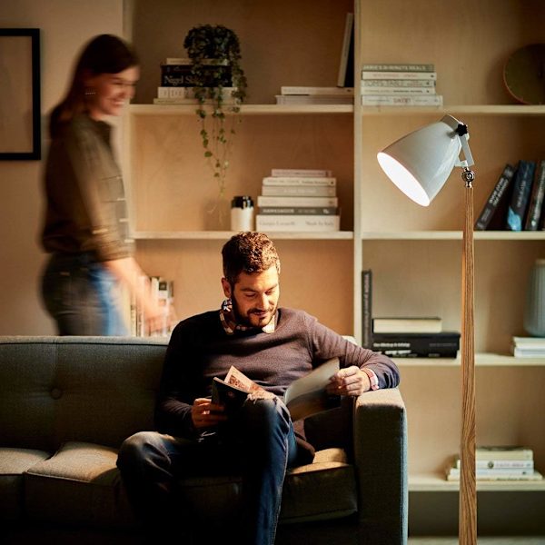Set med 6 små LED-lampor i form av en låga, Edison-skruvbas E14, 6 W (motsvarande 40 W), varmvit, ej dimbar