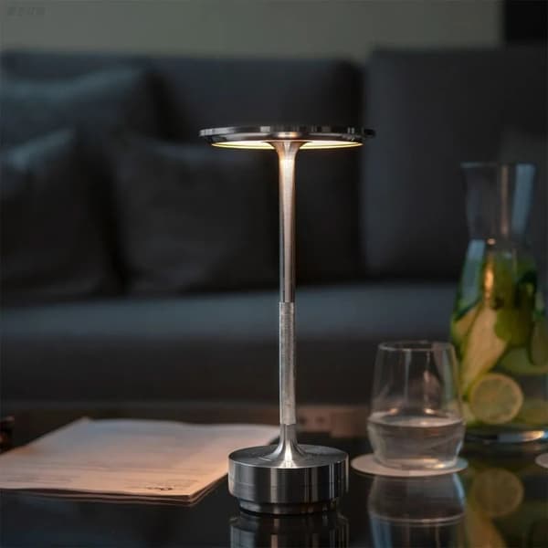 Bordlampe Trådløs / Skrivebordslampe - LED-lampe 1-Pack Silver
