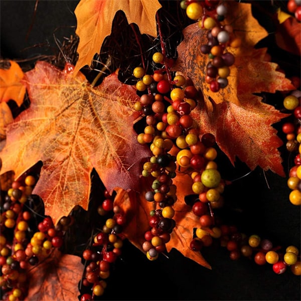 Höstkrans för ytterdörr 45 cm höstkrans med lönnlöv och bär, höstkrans med lönnlöv för Halloween Thanksgiving-dekoration