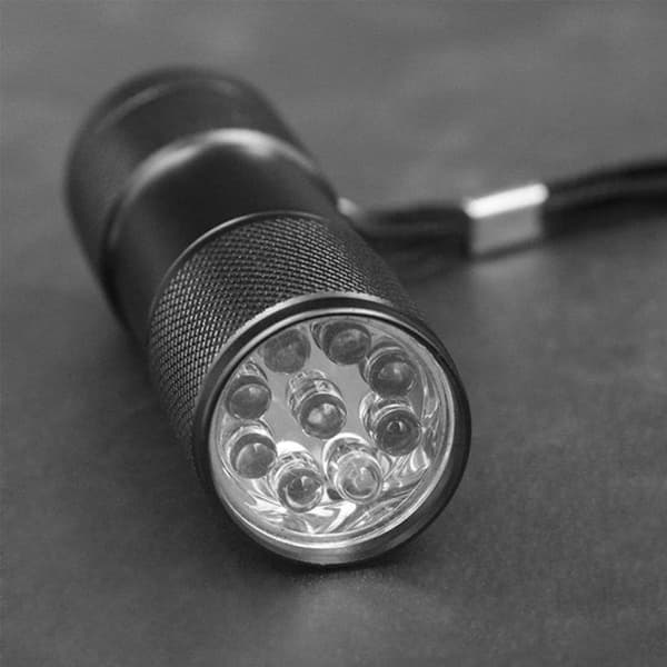 Musta valo - 9 LED UV-ultravioletti taskulamppu