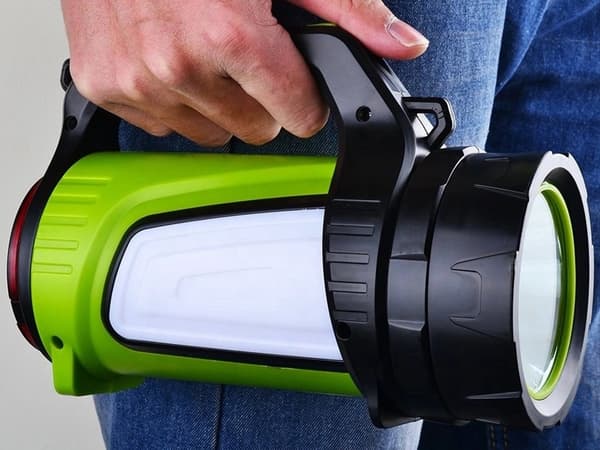 LED lommelygte med håndtag og powerbank