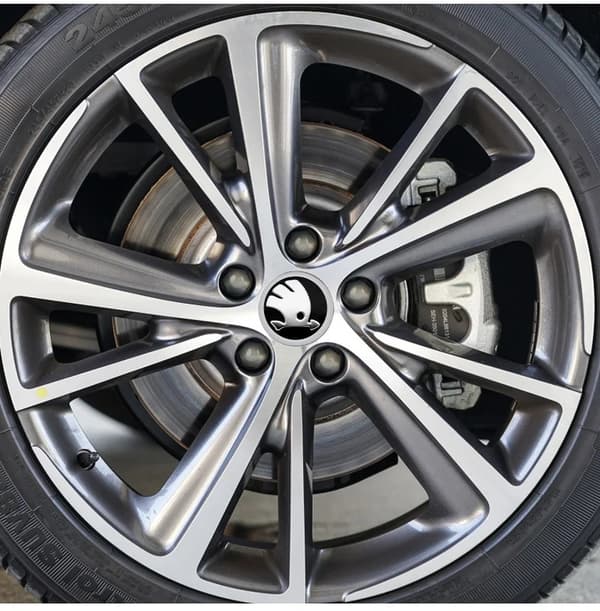 Skoda Centrumkåpor / Navkapslar Bilmärke - 4-pack 56 mm