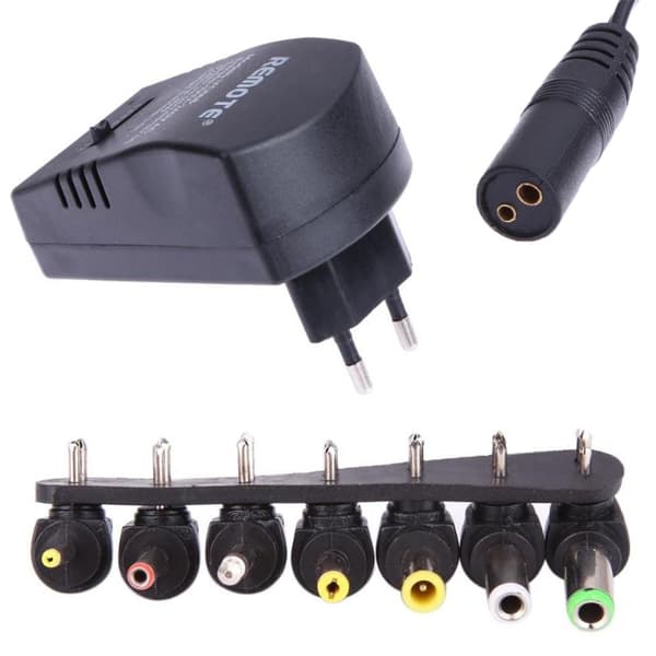 Yleisvirtalähde 7 sovittimella - 3v-12v