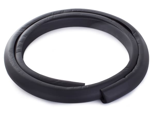 Vaahtomuoviteippi huonekaluihin 2m black
