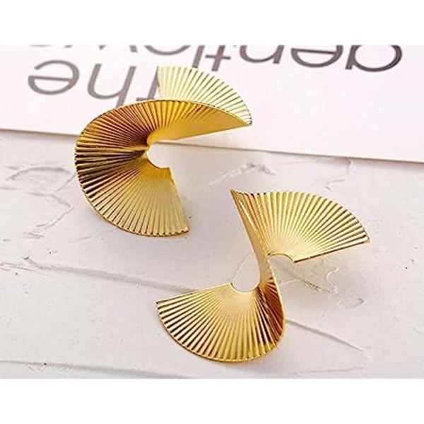 Korvakorut liioiteltu statement korvakorut naisten punk muoti scallop twist korvakorut