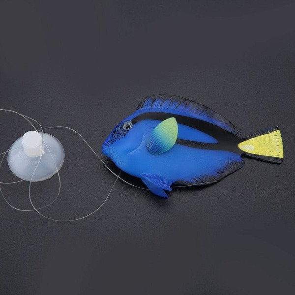 Flytande konstgjord tropisk fisk i akvarium, lysande silikonfisk, realistiska rörliga fiskprydnader